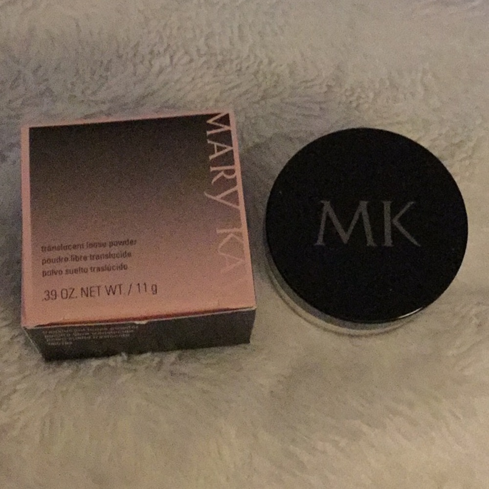 New! 💋 Mary Kay Translucent powder 💋